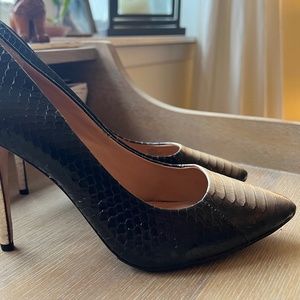 Vince Camuto Signature Snakeskin Effect Leather Pumps